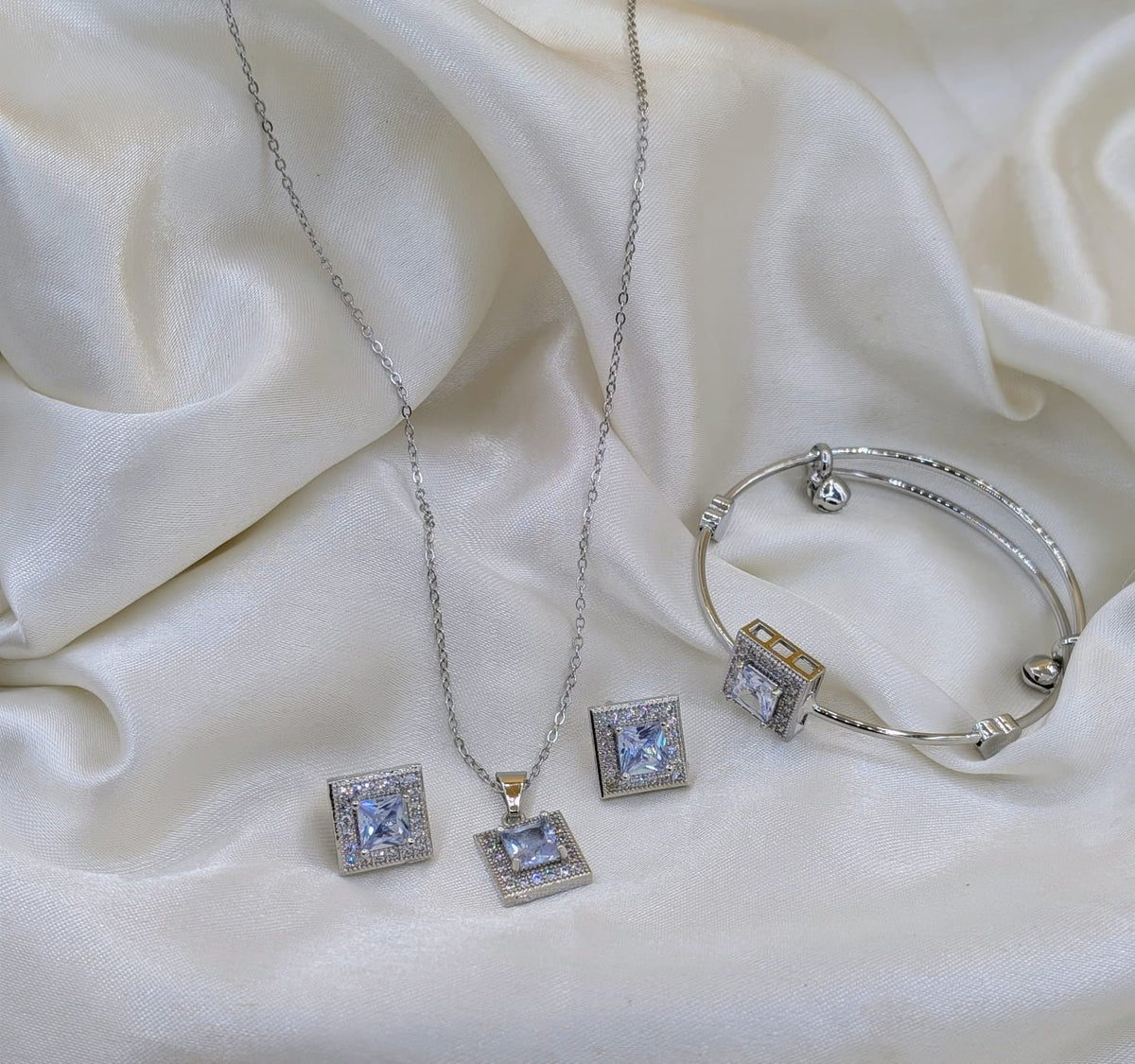 ✨ Elegant Square Crystal Jewellery Set ✨