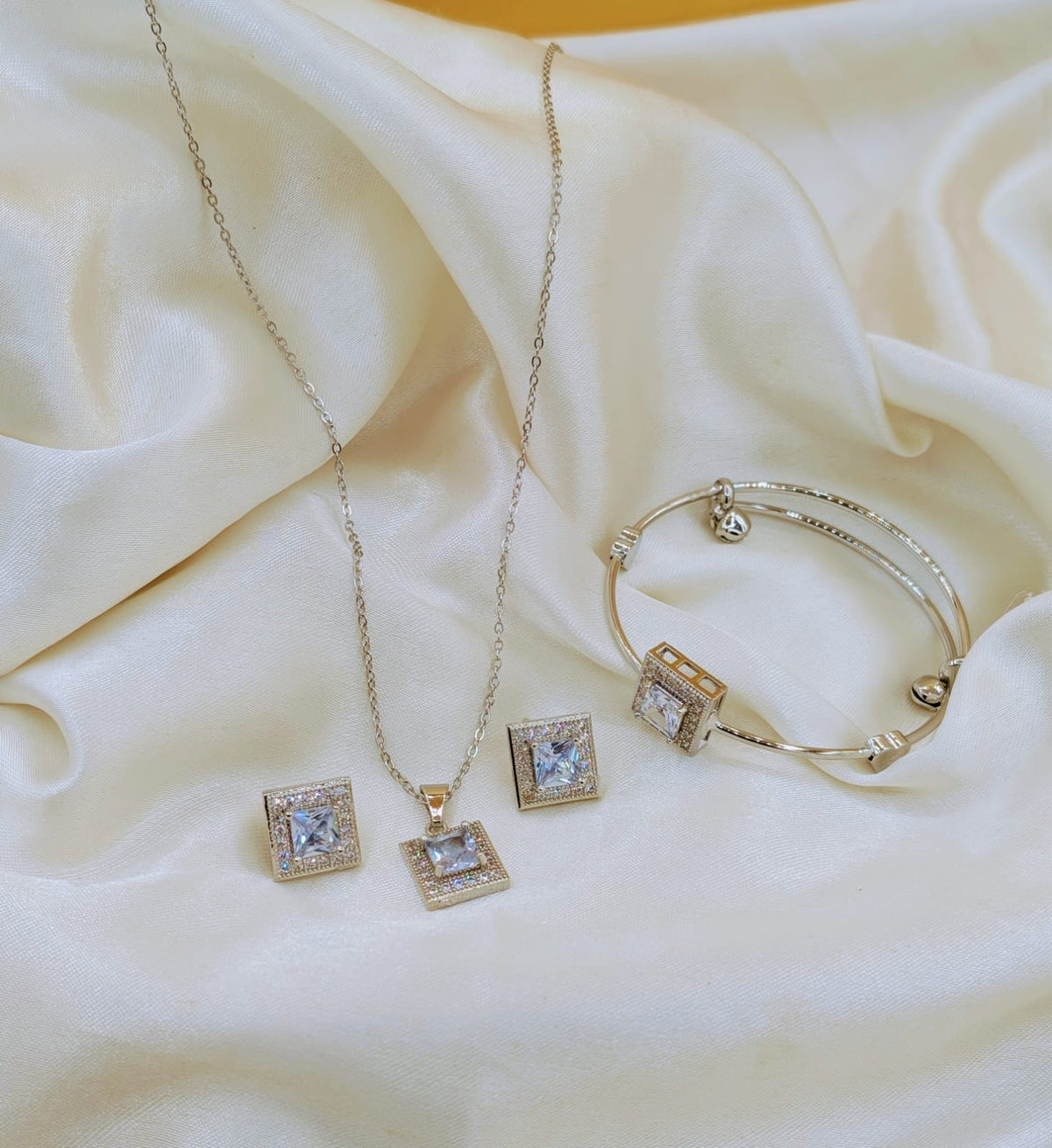 ✨ Elegant Square Crystal Jewellery Set ✨